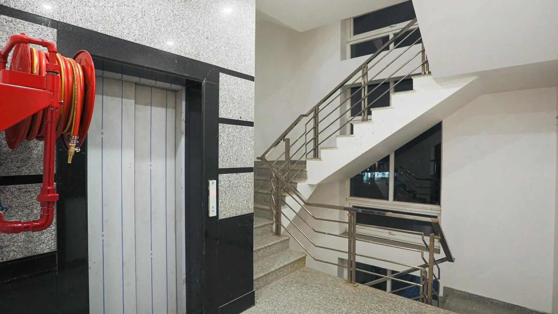Super Townhouse Akshay Hotel Gurgaon
