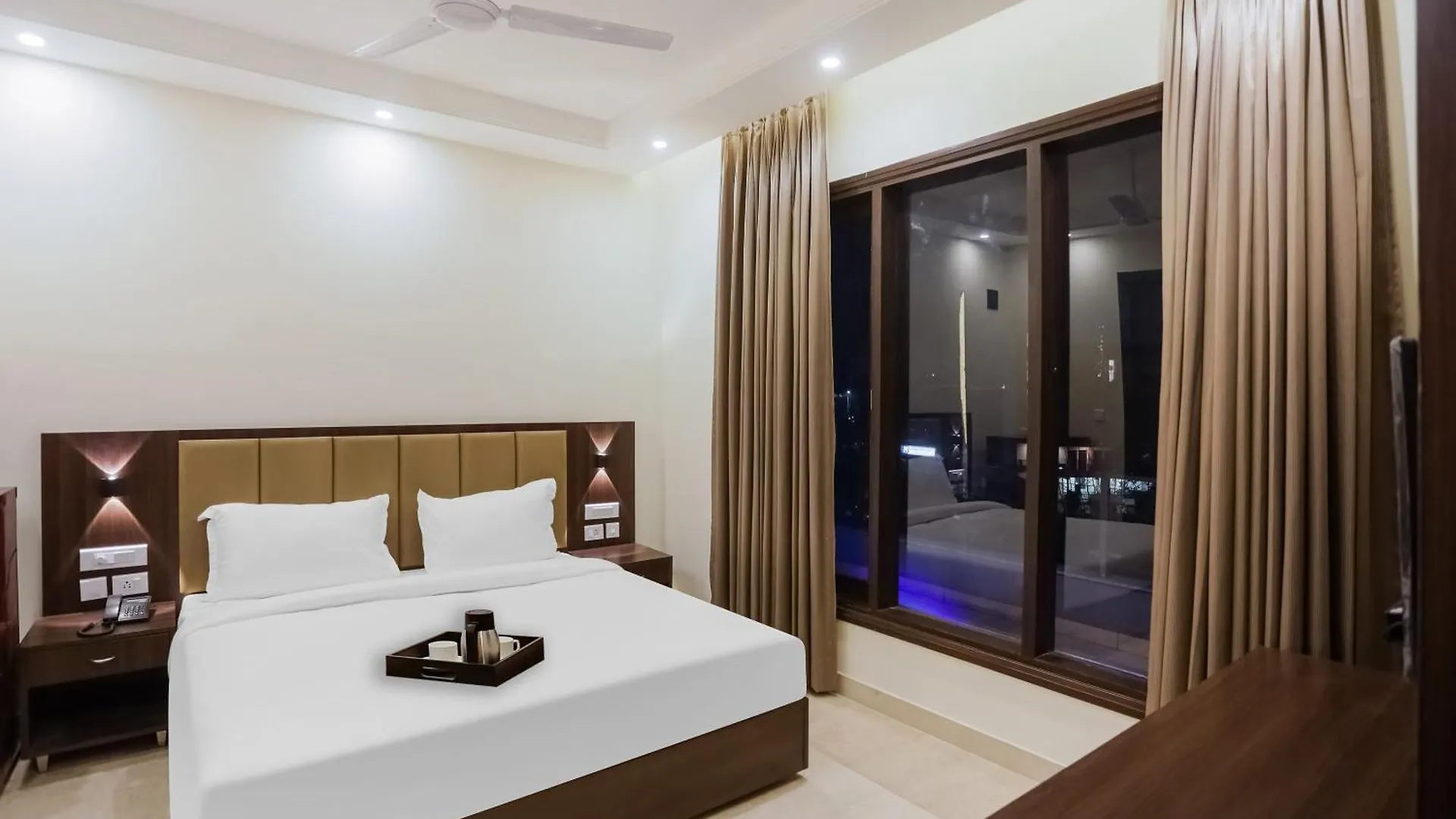 Super Townhouse Akshay Hotel Gurgaon