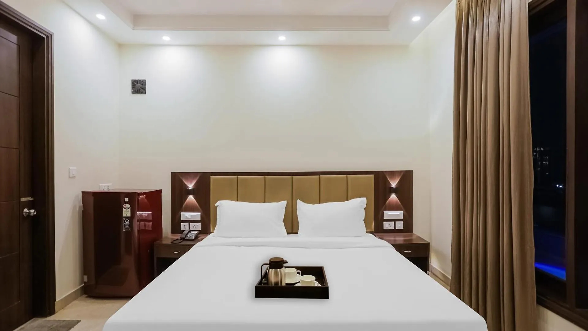 Super Townhouse Akshay Hotel Gurgaon